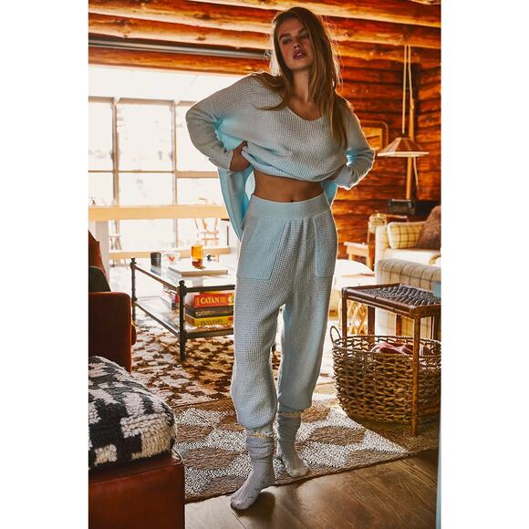 Free people Pants - Free People COZY thermal jogger in neon sky-blue Size small new with tags
